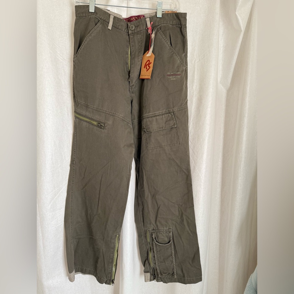 Women’s Khaki Cargo Pants with Multiple Pockets